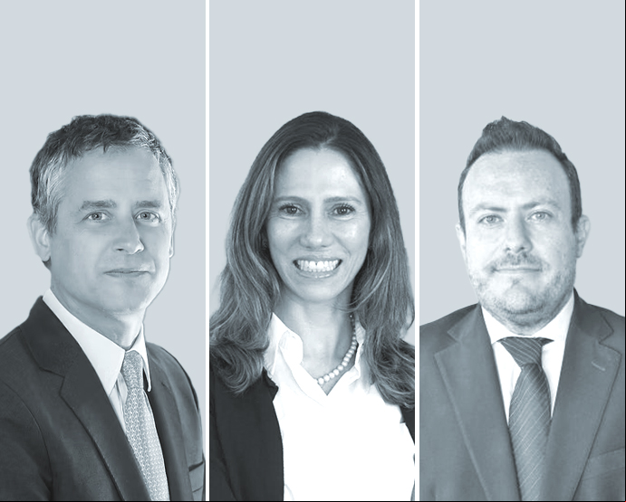 Benjamín García Mekis, de García & Ruiz-Tagle Abogados (izquierda); Luiza Lacerda, de Demarest Advogados, y Gabriel González, de CMS Woodhouse Lorente Ludlow.