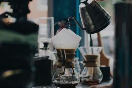 La demanda mundial de café crece entre 1,5 % y 3 % cada año./ Foto Rodrigo Flores - Unsplash, Karl Fredrickson.